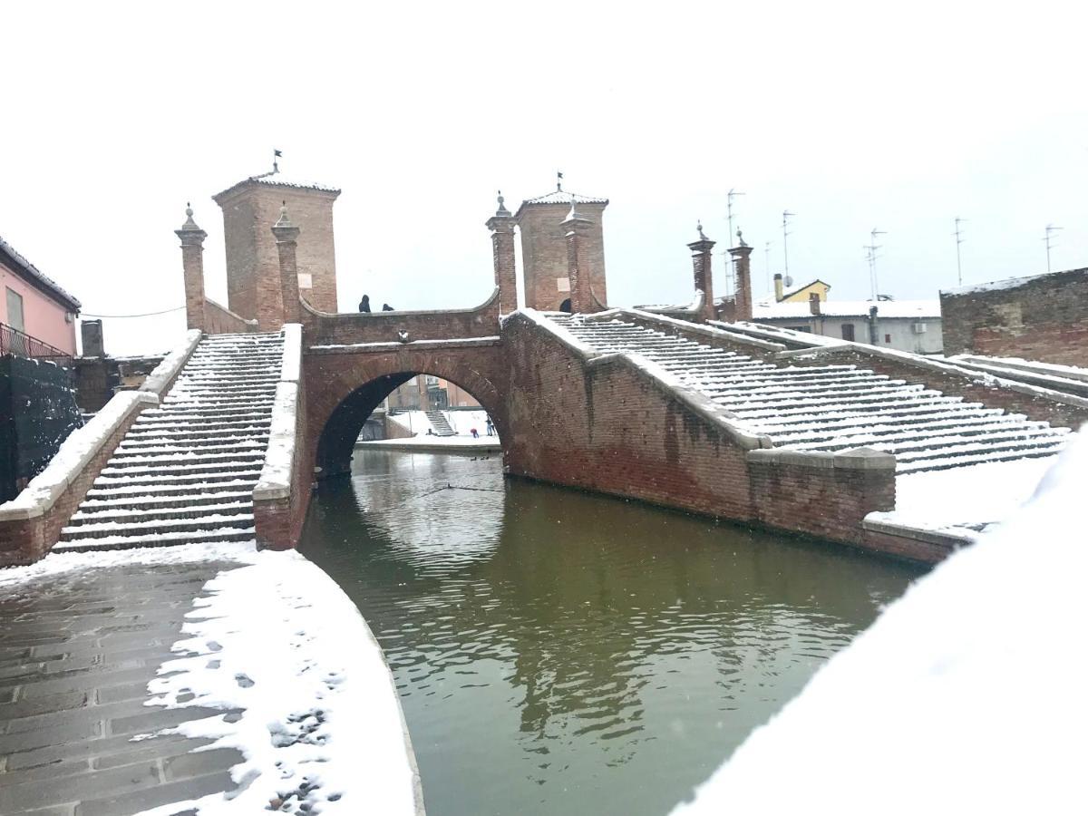 La Piazzetta Apartment Comacchio Luaran gambar