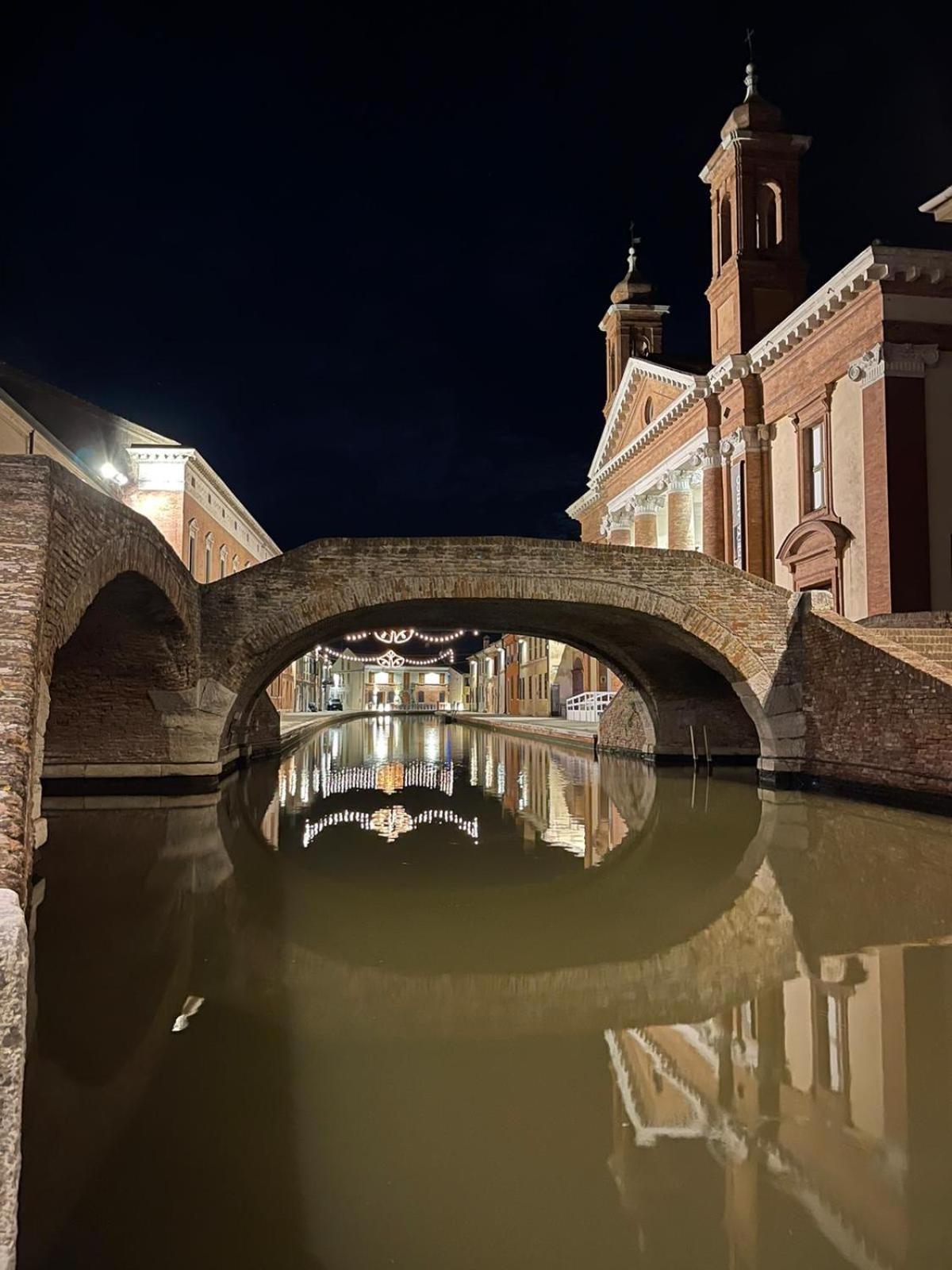 La Piazzetta Apartment Comacchio Luaran gambar